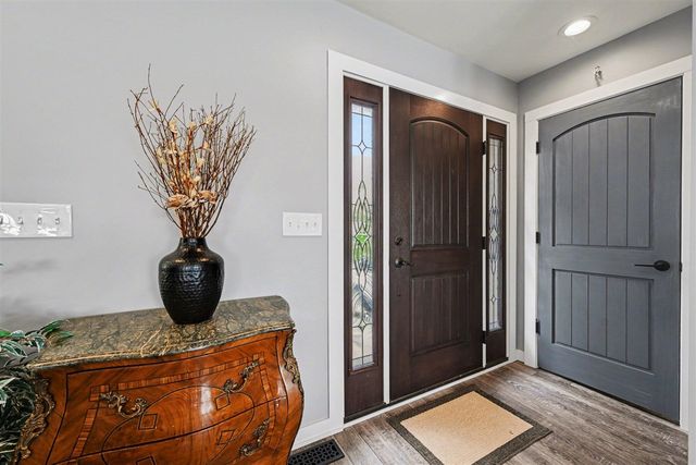 2382 Jackson Boulevard, Highland, MI 48356