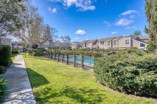 2252 Creek Bed Court, Santa Clara, CA 95054