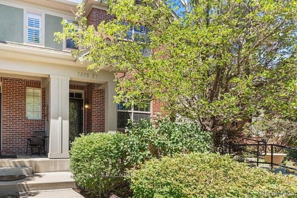 7440 E 8th Avenue 27, Denver, CO 80230