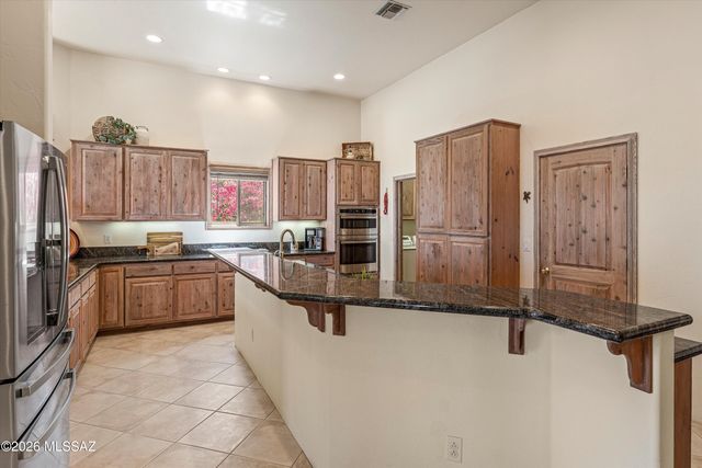 6262 W Trails End Road, Tucson, AZ 85745