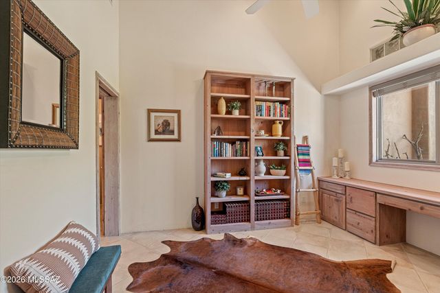 6262 W Trails End Road, Tucson, AZ 85745