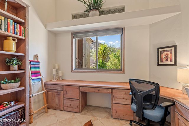 6262 W Trails End Road, Tucson, AZ 85745