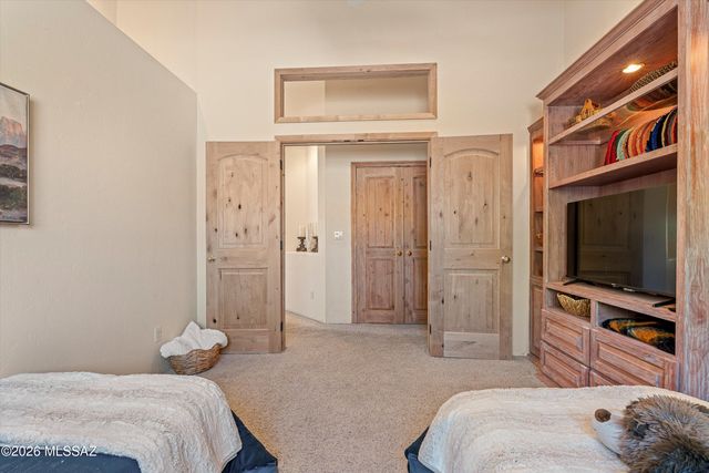 6262 W Trails End Road, Tucson, AZ 85745