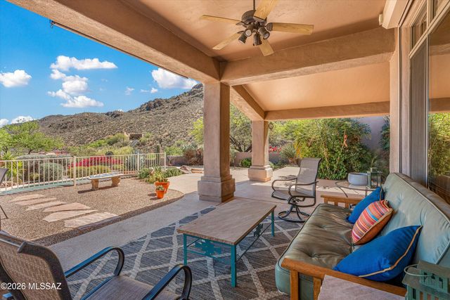 6262 W Trails End Road, Tucson, AZ 85745