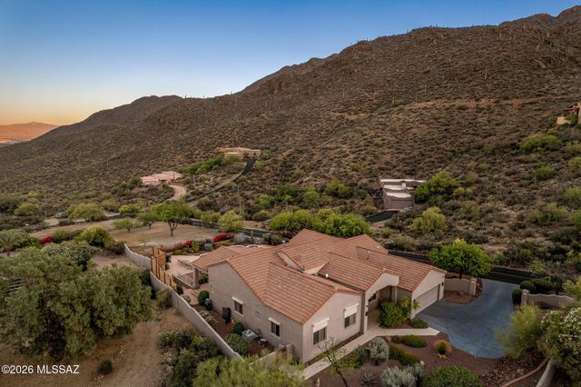 6262 W Trails End Road, Tucson, AZ 85745