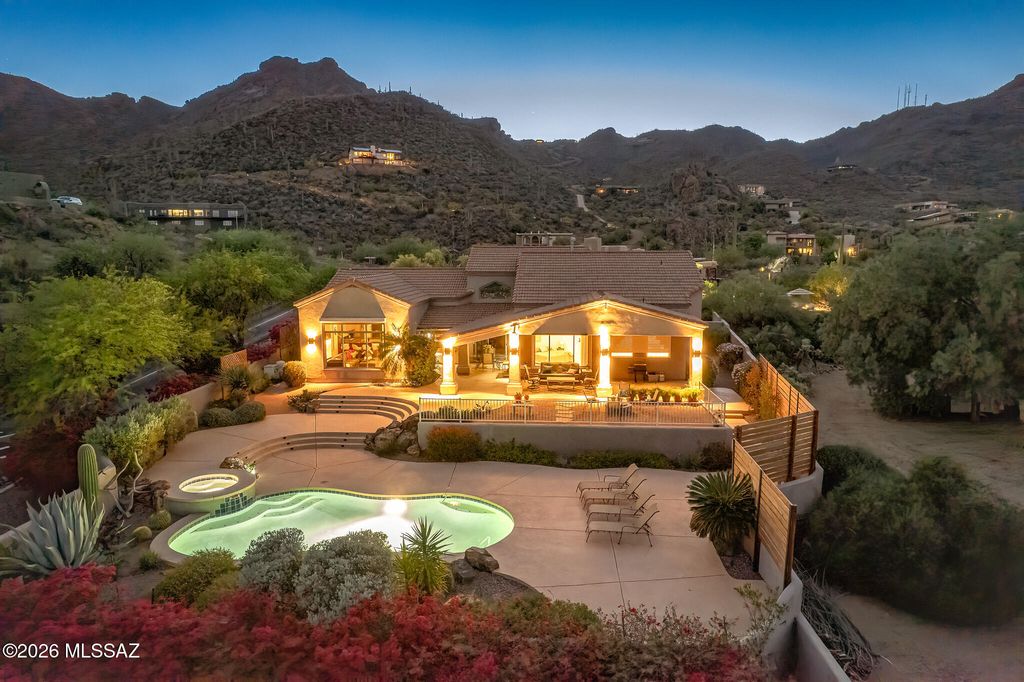 6262 W Trails End Road, Tucson, AZ 85745