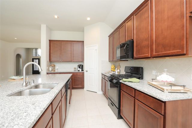 17506 Field Row Trail, Hockley, TX 77447