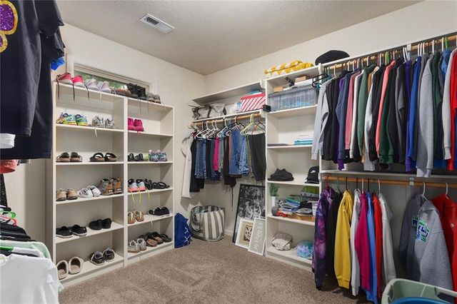 1809 NE Parks Summit Boulevard, Lee's Summit, MO 64064