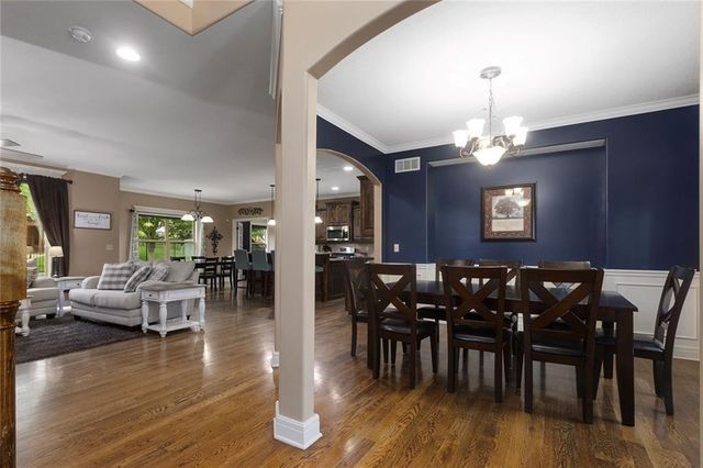 1809 NE Parks Summit Boulevard, Lee's Summit, MO 64064