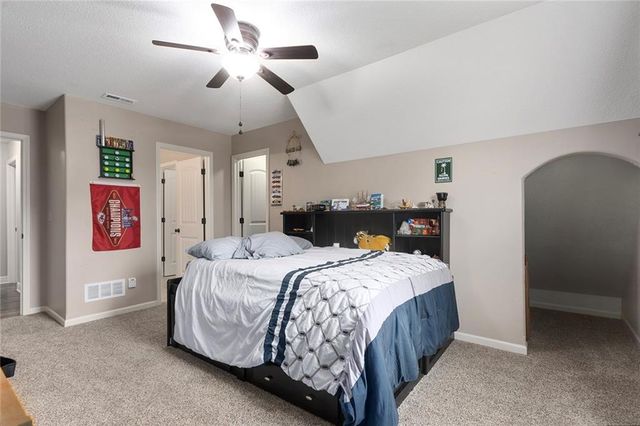 1809 NE Parks Summit Boulevard, Lee's Summit, MO 64064