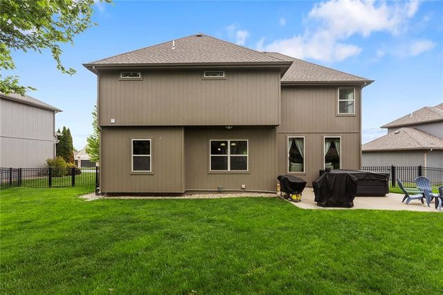 1809 NE Parks Summit Boulevard, Lee's Summit, MO 64064
