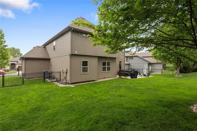 1809 NE Parks Summit Boulevard, Lee's Summit, MO 64064