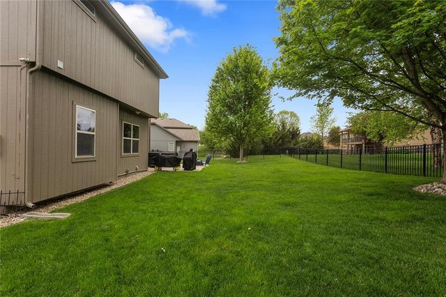 1809 NE Parks Summit Boulevard, Lee's Summit, MO 64064