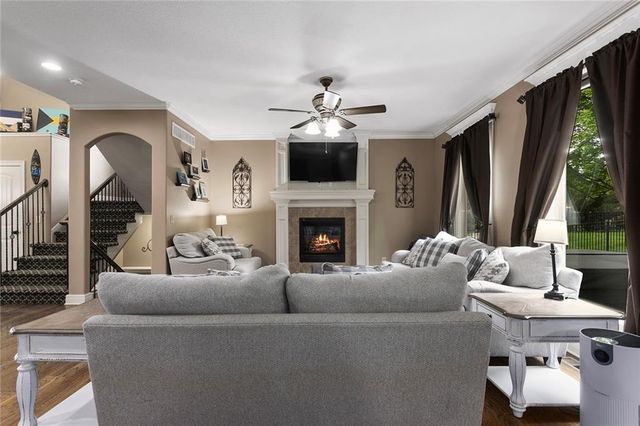 1809 NE Parks Summit Boulevard, Lee's Summit, MO 64064
