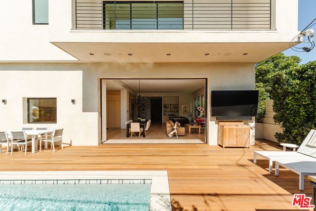 819 N Ogden Drive, Los Angeles, CA 90046