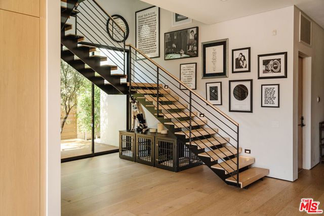 819 N Ogden Drive, Los Angeles, CA 90046
