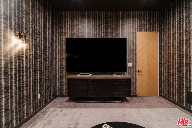819 N Ogden Drive, Los Angeles, CA 90046