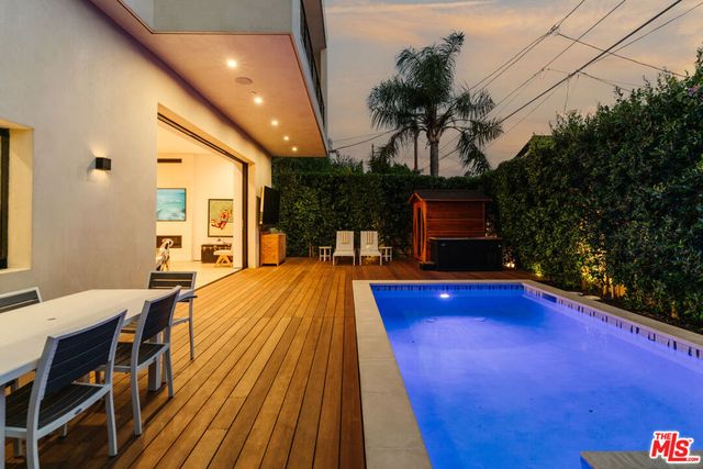 819 N Ogden Drive, Los Angeles, CA 90046