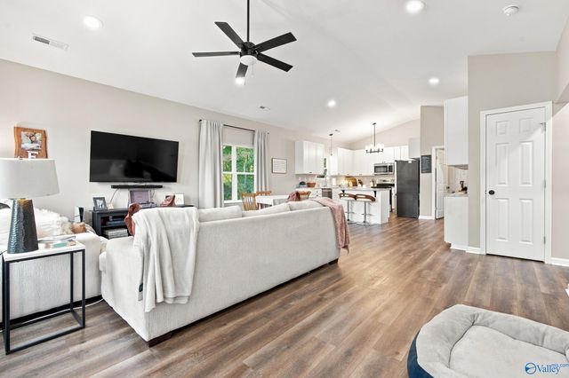 20126 County Road 460, Trinity, AL 35673