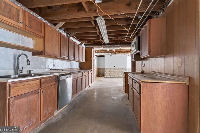 1885 Connally Drive, Atlanta, GA 30344