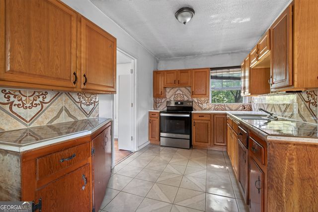 1885 Connally Drive, Atlanta, GA 30344