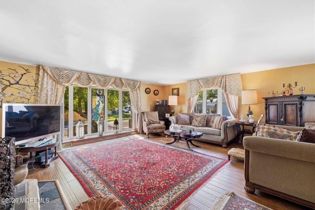 41 Atlantic Avenue, Keansburg, NJ 07734