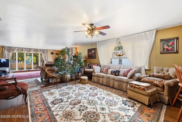 41 Atlantic Avenue, Keansburg, NJ 07734