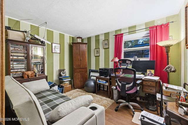 41 Atlantic Avenue, Keansburg, NJ 07734