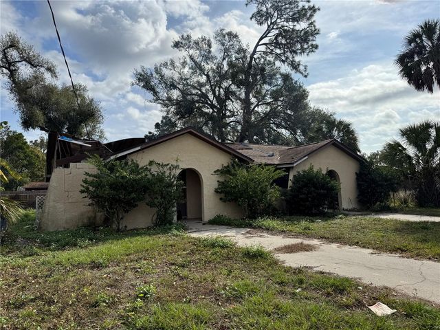 801 N KINGSWAY ROAD, Seffner, FL 33584