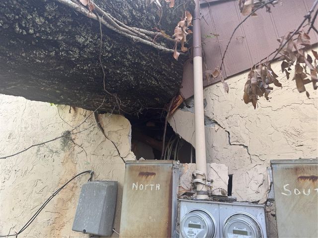 801 N KINGSWAY ROAD, Seffner, FL 33584