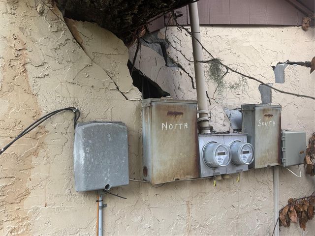 801 N KINGSWAY ROAD, Seffner, FL 33584