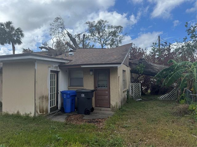 801 N KINGSWAY ROAD, Seffner, FL 33584