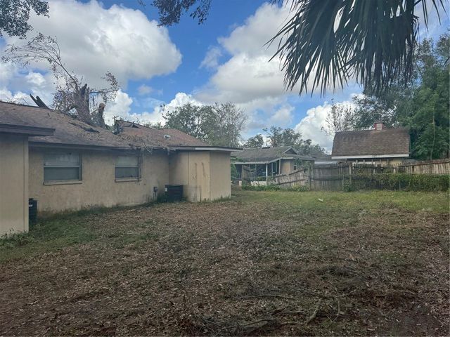 801 N KINGSWAY ROAD, Seffner, FL 33584