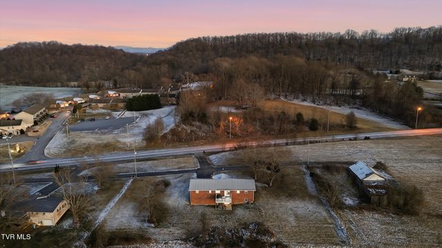 1325 Boones Creek Road, Jonesborough, TN 37659