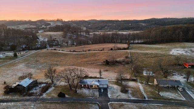 1325 Boones Creek Road, Jonesborough, TN 37659