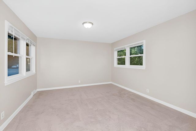 1925 Walsh Lane, Mendota Heights, MN 55118