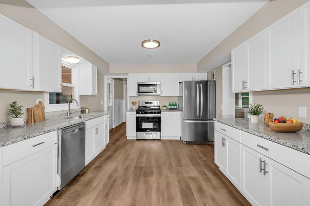 1925 Walsh Lane, Mendota Heights, MN 55118