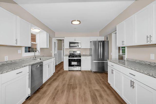 1925 Walsh Lane, Mendota Heights, MN 55118