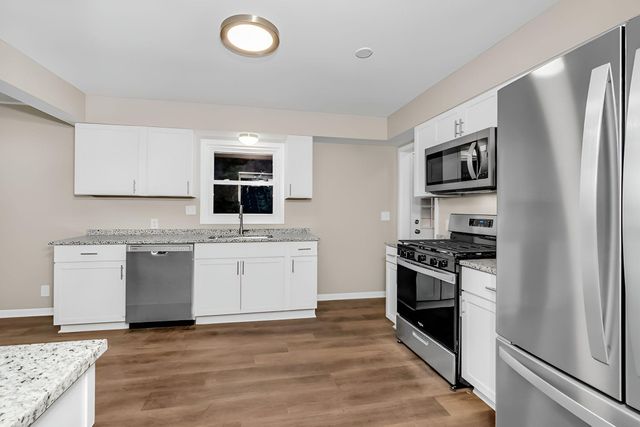 1925 Walsh Lane, Mendota Heights, MN 55118