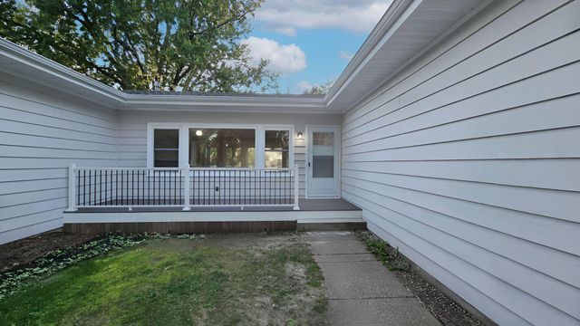 1925 Walsh Lane, Mendota Heights, MN 55118