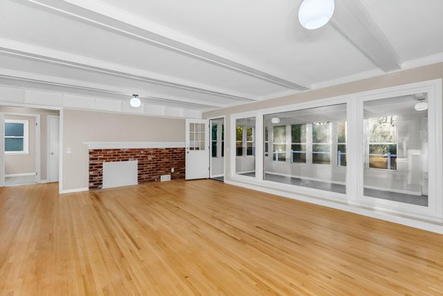 1925 Walsh Lane, Mendota Heights, MN 55118