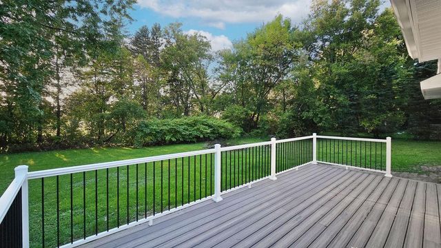 1925 Walsh Lane, Mendota Heights, MN 55118