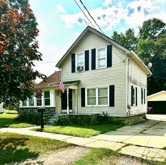 324 S Hamilton Street, Marshall, MI 49068
