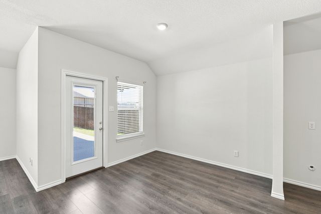 1100 Canterbury Lane, Ennis, TX 75119