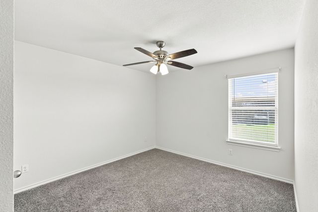 1100 Canterbury Lane, Ennis, TX 75119