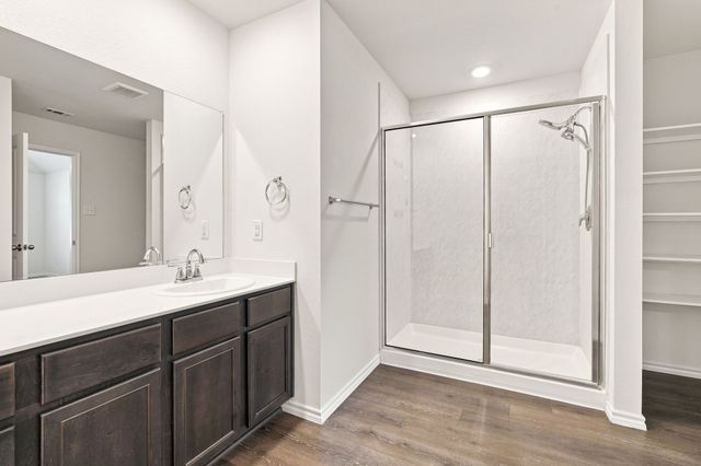 1100 Canterbury Lane, Ennis, TX 75119