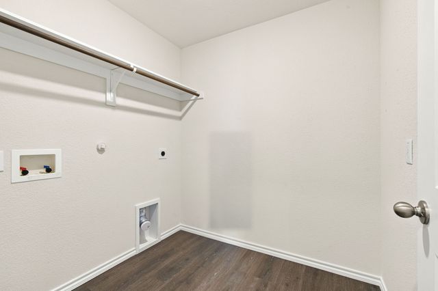 1100 Canterbury Lane, Ennis, TX 75119