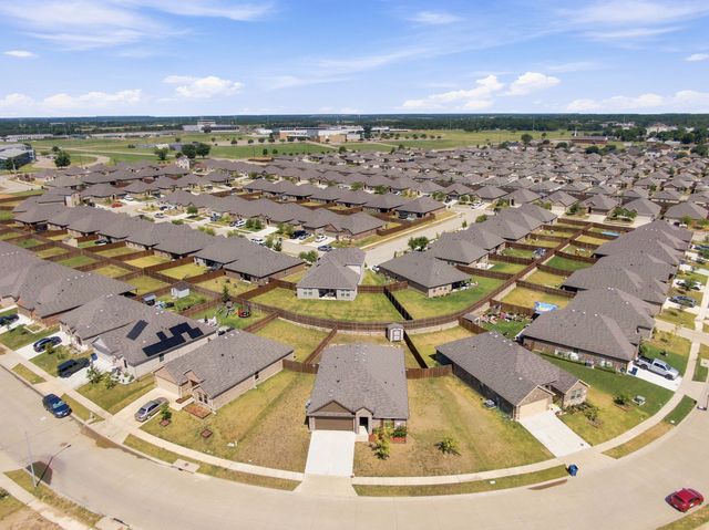 1100 Canterbury Lane, Ennis, TX 75119
