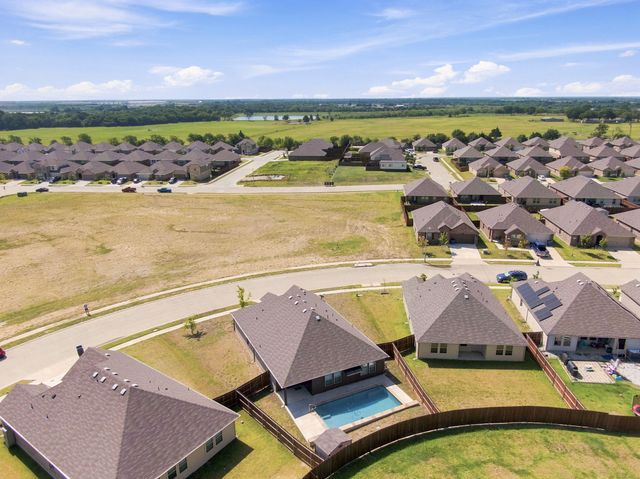 1100 Canterbury Lane, Ennis, TX 75119