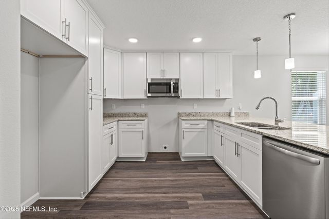 8432 HEWITT Street, Jacksonville, FL 32244